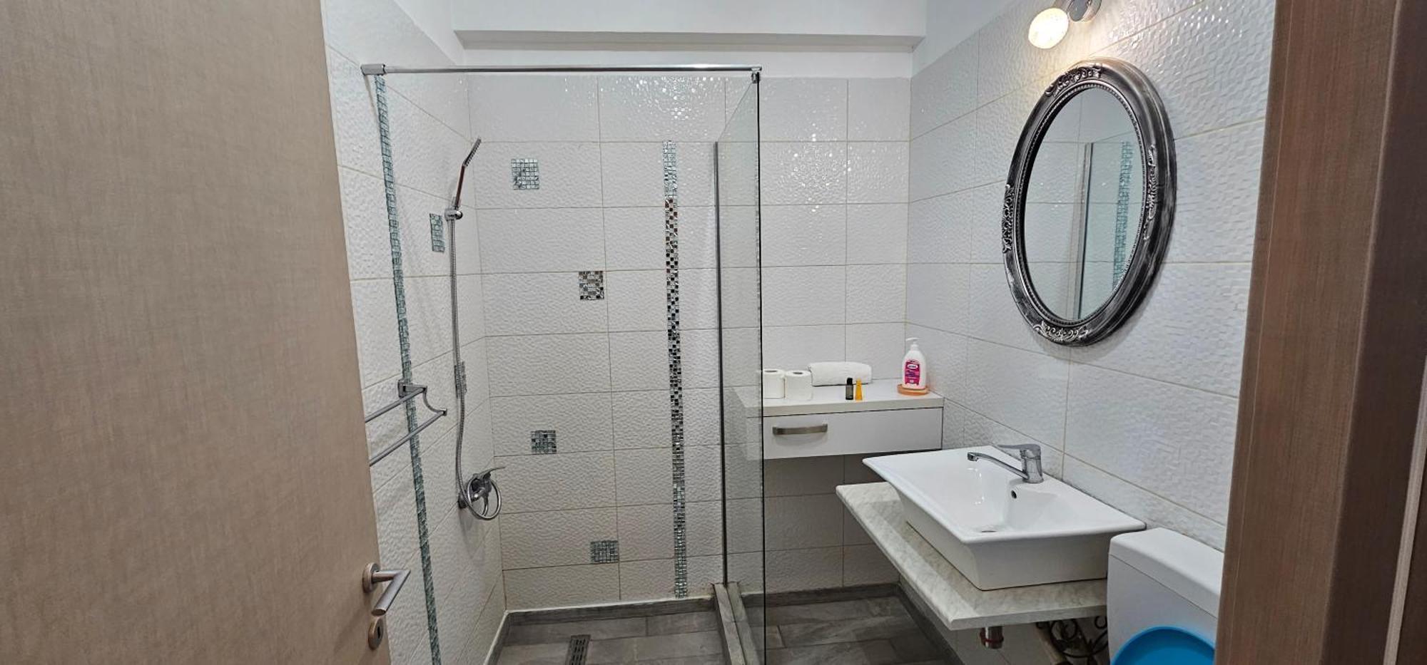 Luxury Aparthotel Promenada In Building Stefan Prima Linie La Mare Năvodari Εξωτερικό φωτογραφία